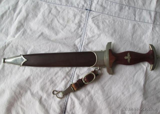 Je vends cette dague allemand SA, E. P & S Solingen, origine