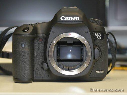 Canon 5D Mark III + Grip + batteries