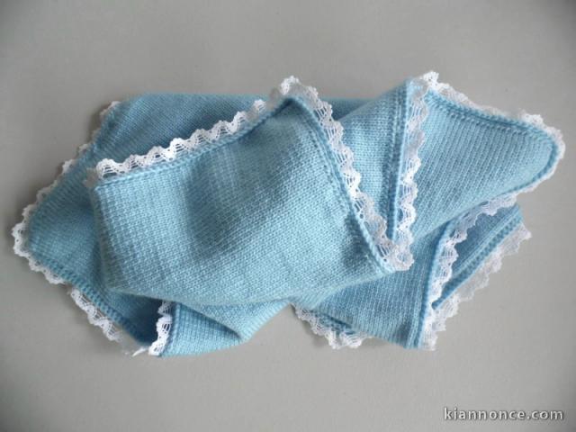couverture coloris bleu tricot laine bébé faitmain     