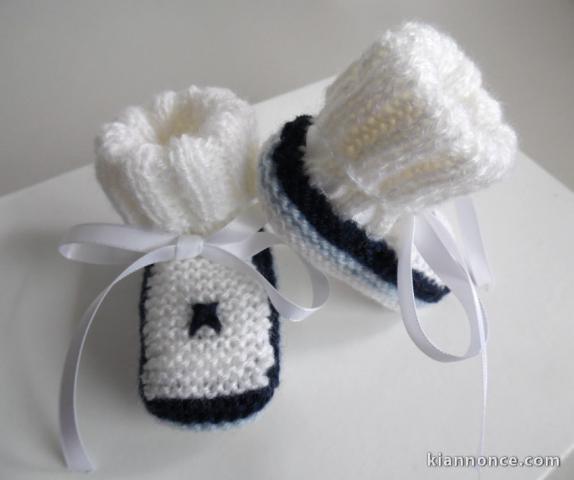 Vêtement Chaussons bébé tricot laine fait main 