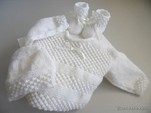 Trousseau bébé blanc astra, laine tricot bébé fait main
