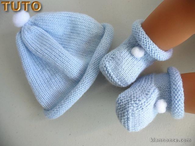 Explication, tuto tricot bébé bonnet, chaussons, pompons bleus