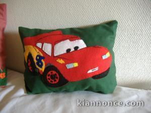  coussins et  personnages pour enfants