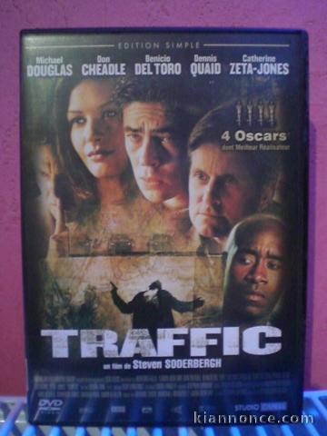 (n°046)  dvd “TRAFFIC”  (louka)