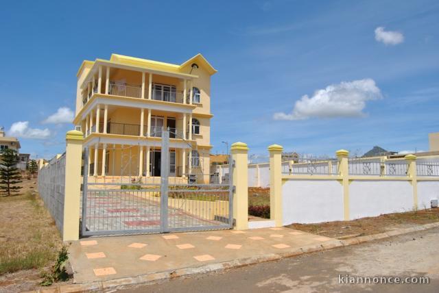 villa neuve avec vue sur mer - Albion