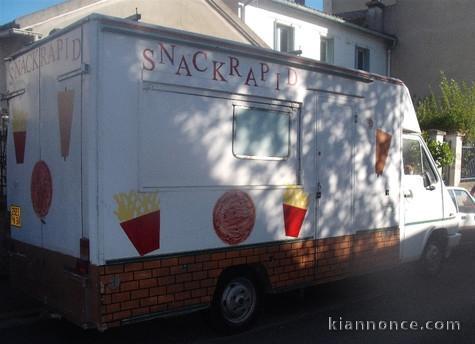 Très belle camion a pizza et snack