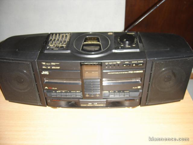 un radio cassettes  cd  jvc