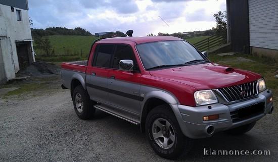 Mitsubishi L 200 double cab Année :2004