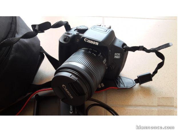 CANON EOS 700D AVEC UN OBJECTIF 