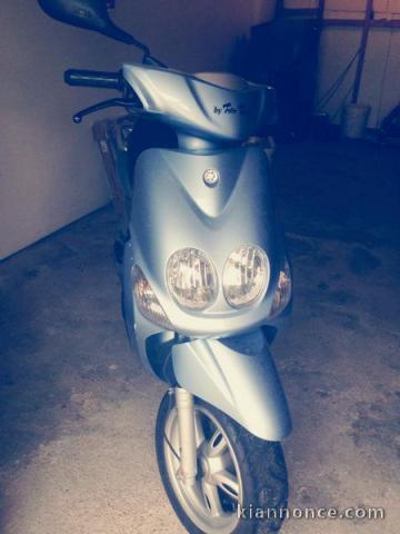 SCOOTER  YAMAHA 50 cm3