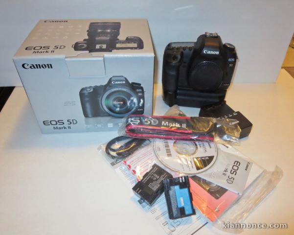 Canon EOS 5D Mark II w Grip Box Strap Manuels et BG-E6 Batterie