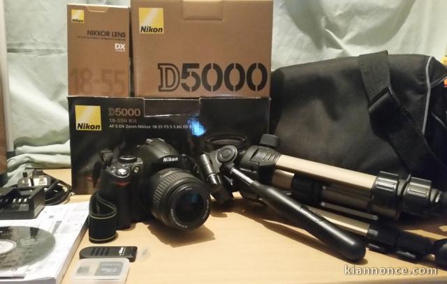 Nikon D5000 12,3 Kit MP et accessoires