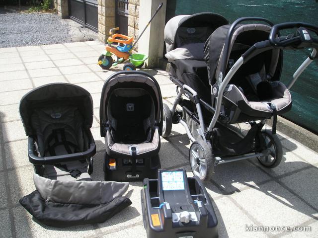 poussette  double peg perego en très bonne état