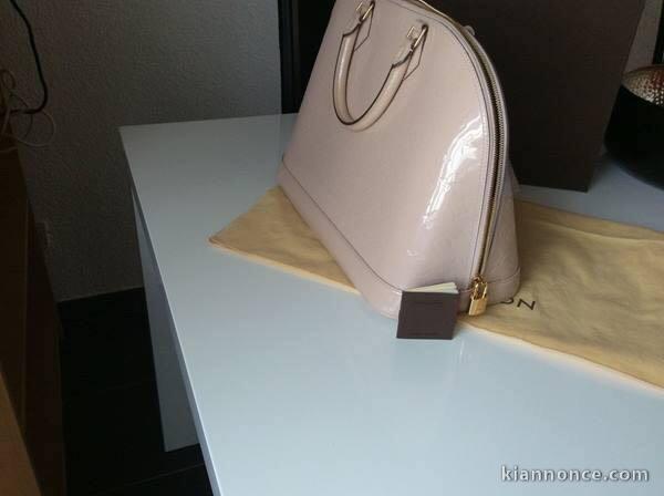 Magnifique sac louis Vuitton du modèle Alma rose Angel