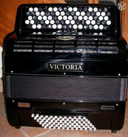 accordéon cannon de marque victpria, type 012c compact carbone 