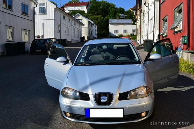 voiturette Seat Ibiza( Gris)