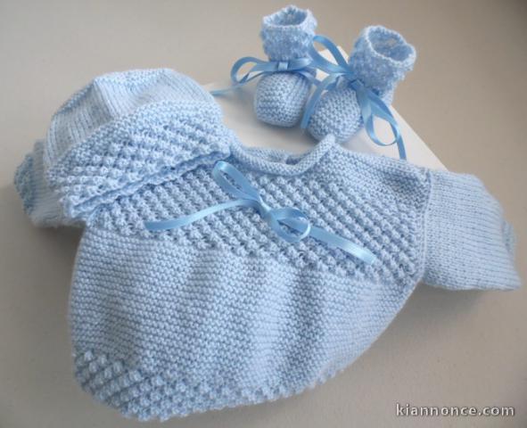 Trousseau bleu naissance tricot laine bébé fait main