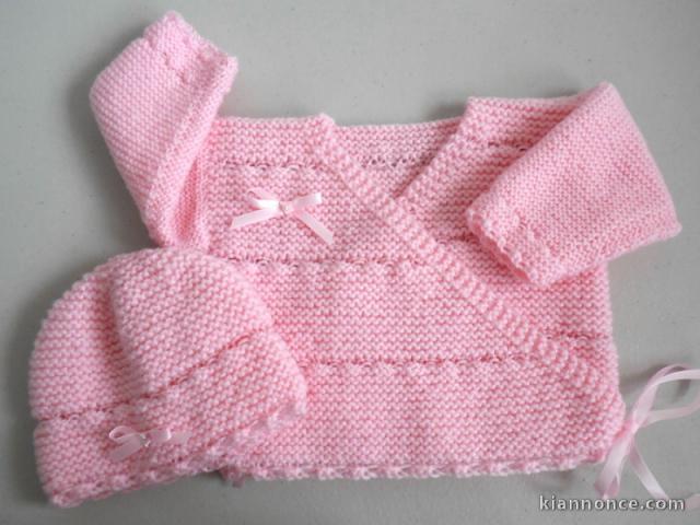 Brassière et Bonnet ROSES laine tricoté main
