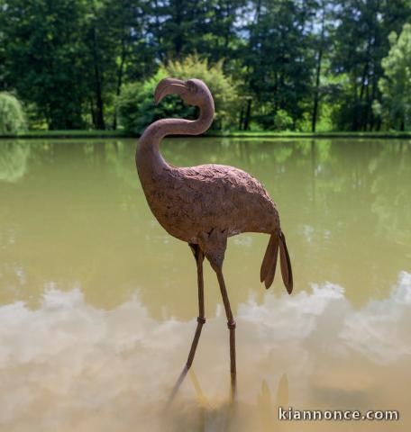 Animal figuratif flamand rose