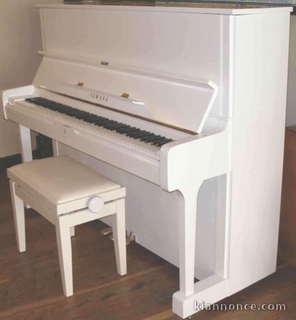 SUPERBES PIANOS U1 YAMAHA blancs garantie 10 ans