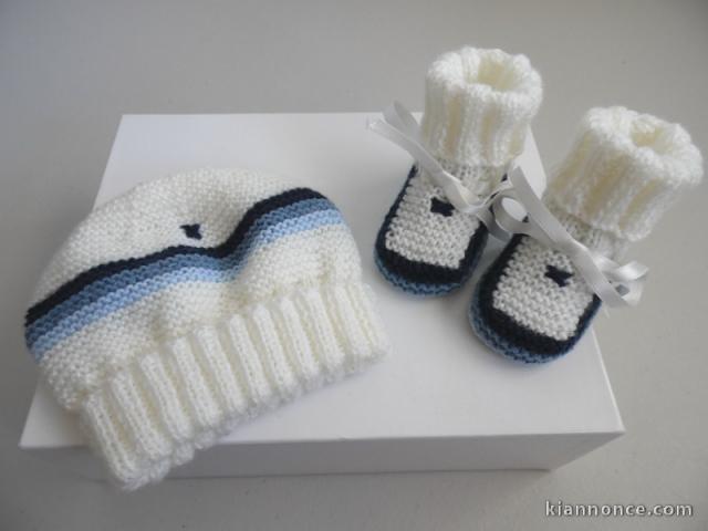 Duo bonnet et chaussons 4 couleurs