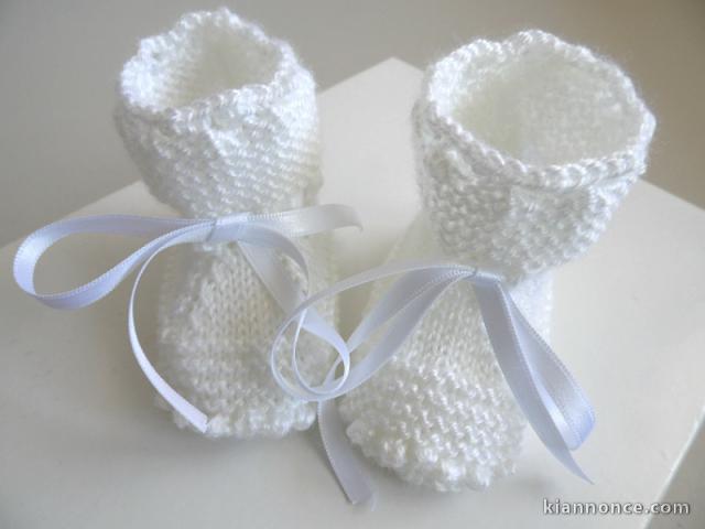 Chaussons cali blanc LAIT tricot bébé motif crans