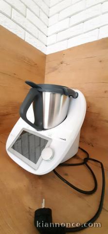 Thermomix tm6 en très bon état .