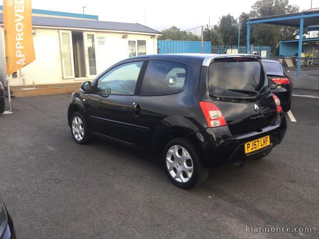 VOITURE SANS PERMIS twingo a un prix cadeaux