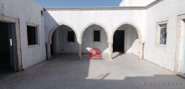 A VENDRE UN HOUCH RÉNOVÉE A HOUMT SOUK DJERBA