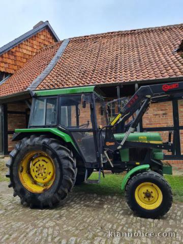 A donner Tracteur Agricole John Deere 1630 S 