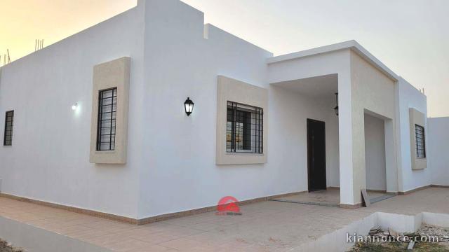 A VENDRE UNE  MAISON NEUVE A HOUMT SOUK DJERBA