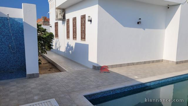 LOCATION ANNUELLE D UNE VILLA MEUBLÉE AVEC PISCINE A HOUMT SOUK D