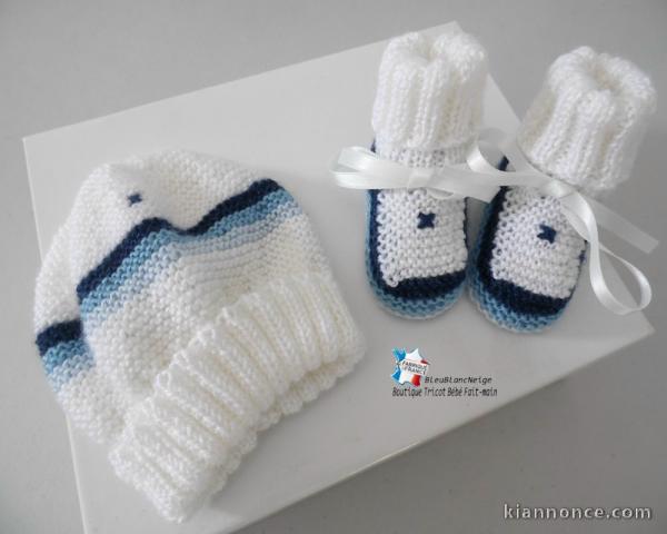 Bonnet et chaussons 4 couleurs tricot bébé layette