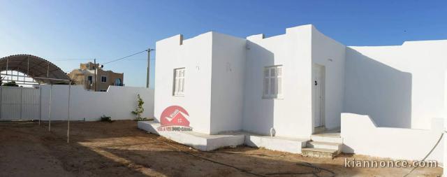 A VENDRE UNE MAISON RÉCENTE A HOUMT SOUK DJERBA