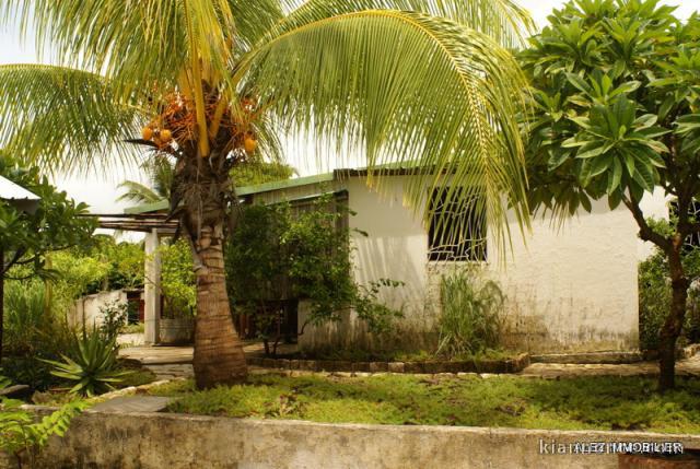 VTE maison T3 avec dépendances et garage-Majunga (Madagascar)