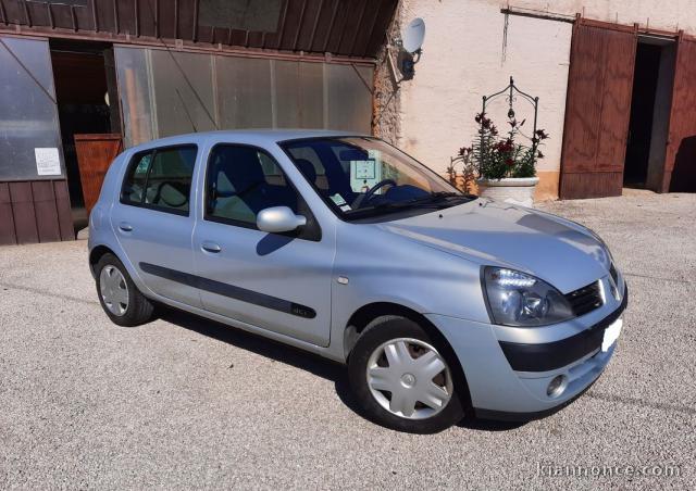 Renault Clio année 2004