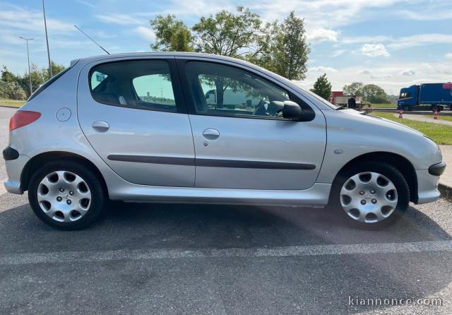 Peugeot 206  année 2004