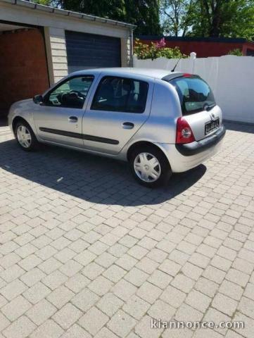 Renault Clio 1.2i annee 2006