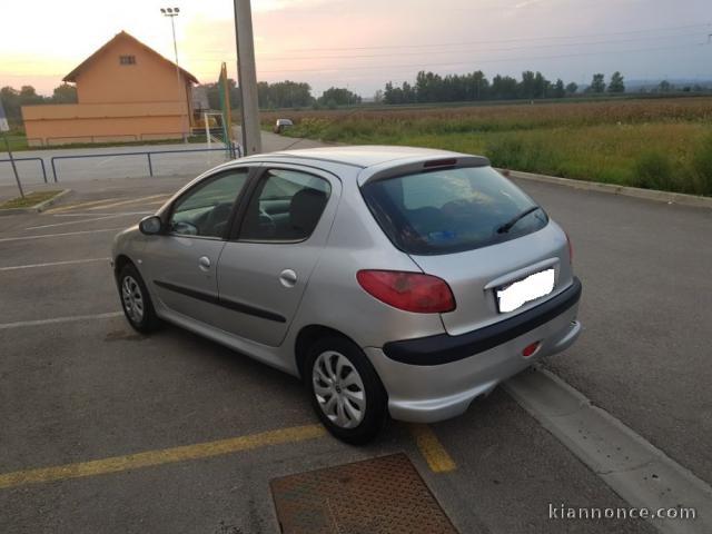 Peugeot 206 première 2002