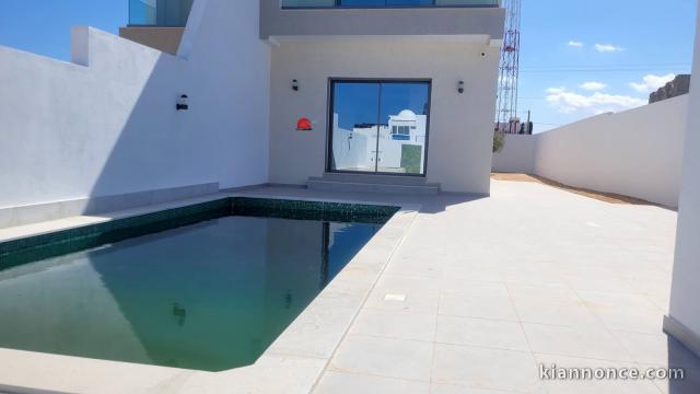 VILLA NEUVE AVEC PISCINE À HOUMT SOUK DJERBA - RÉF V 628