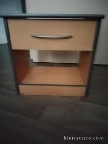 TABLES DE CHEVETS EN BOIS CLAIR