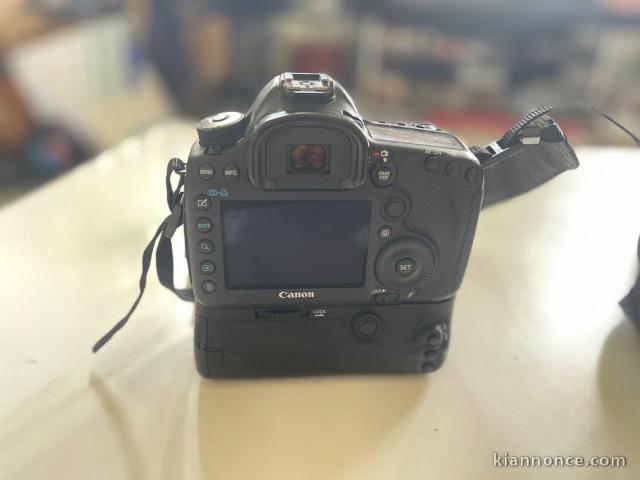 Kit Canon EOS 5D Mark III COMPLET PRO avec batterie + Grip + occa