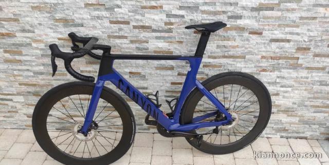 Velo route Canyon aeroad slx8 taille L 