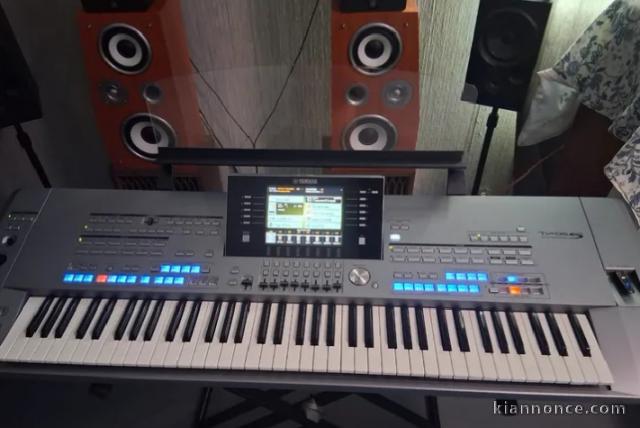 Clavier Yamaha Tyros 5