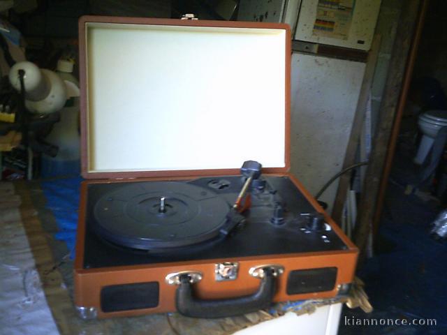 un  tourne  disque  portable