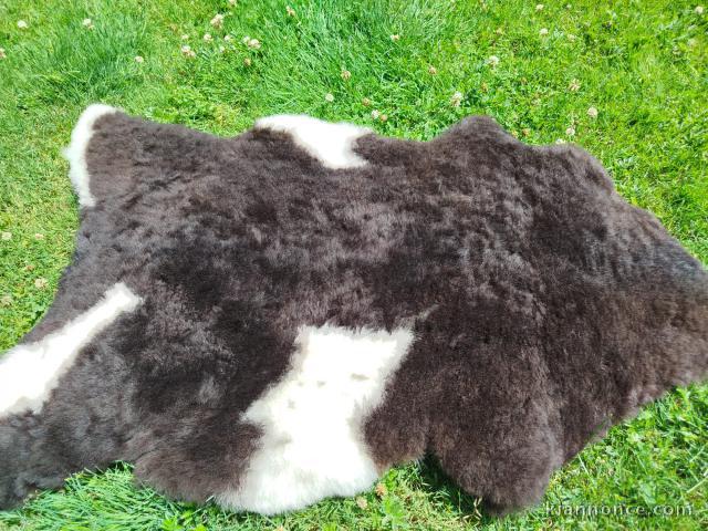tapis en peau de mouton suédois