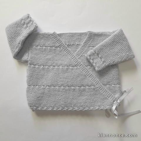 Brassière tricot bébé modèle layette tricoté main sur OPLA