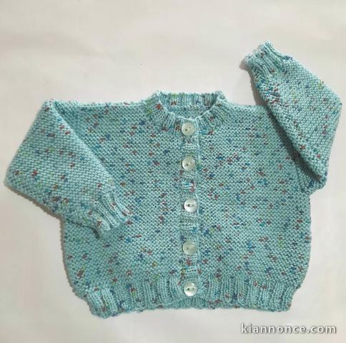 Gilet tricot bébé modèle layette tricoté main sur OPLA