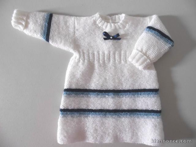 Robe tricot bébé modèle layette tricoté main sur OPLA